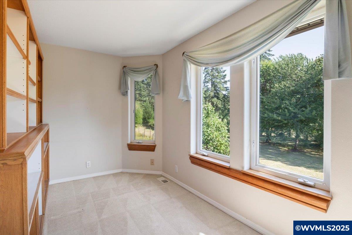 Lebanon, Oregon, 97355, United States, 3 Bedrooms Bedrooms, ,2 BathroomsBathrooms,Residential,For Sale,1991965