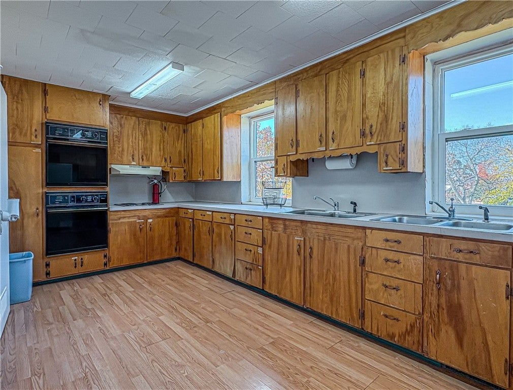 Berryville, Arkansas, 72616, United States, 3 Bedrooms Bedrooms, ,2 BathroomsBathrooms,Residential,For Sale,1994885