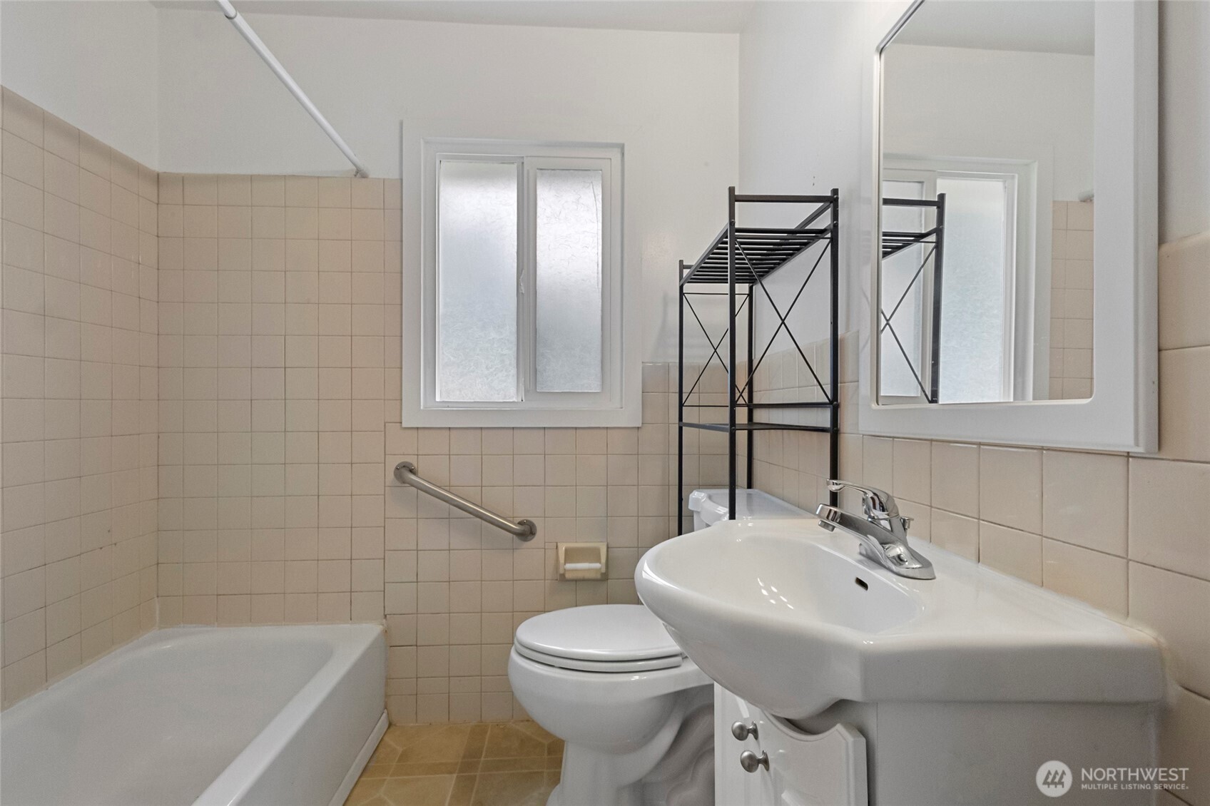 Ferndale, Washington, 98248, United States, 6 Bedrooms Bedrooms, ,2 BathroomsBathrooms,Residential,For Sale,1921640