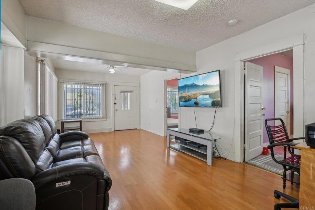 Los Angeles, California, 90038, United States, 3 Bedrooms Bedrooms, ,2 BathroomsBathrooms,Residential,For Sale,1925256
