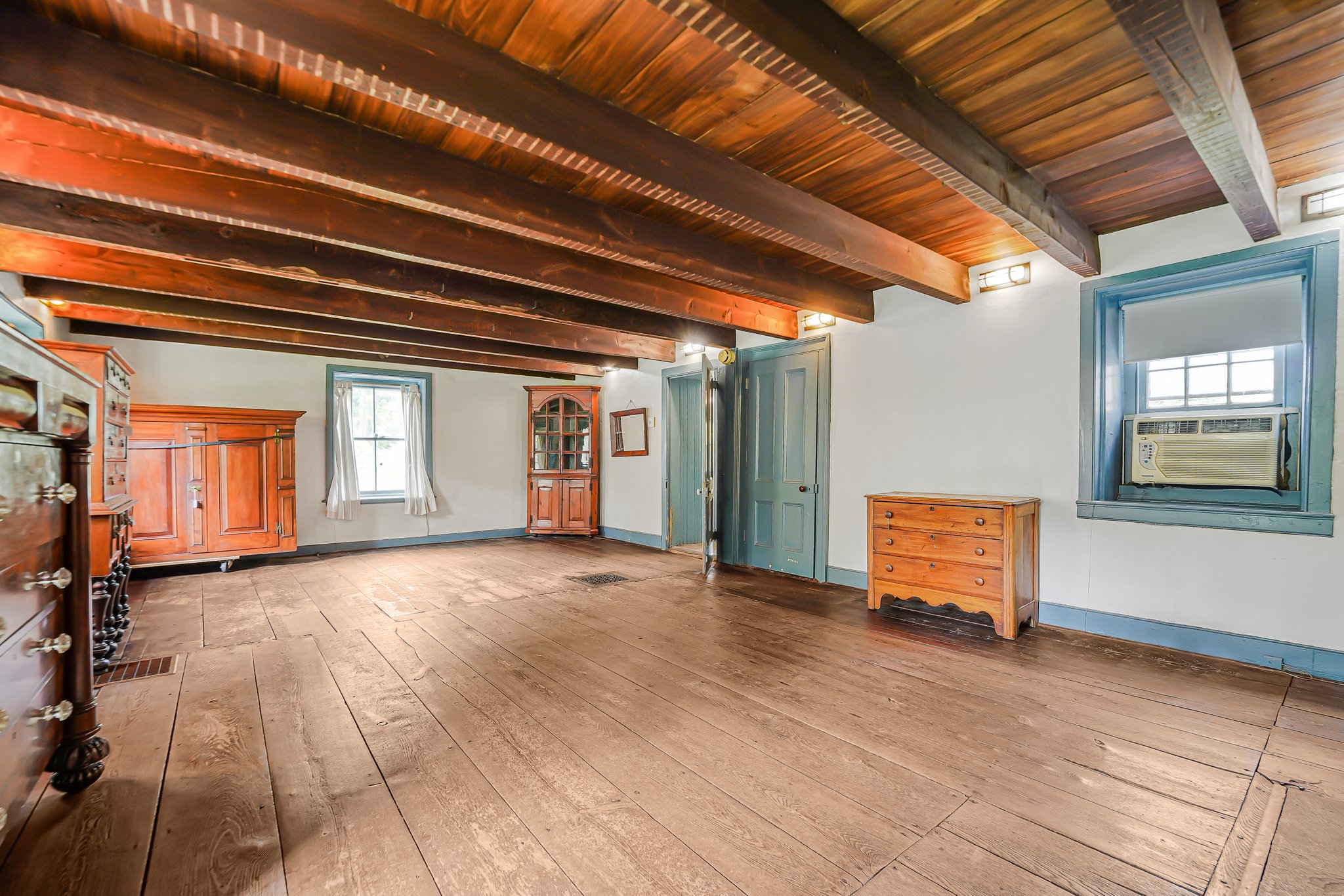 Montville Twp, New Jersey, 07058, United States, 3 Bedrooms Bedrooms, ,2 BathroomsBathrooms,Residential,For Sale,1879180
