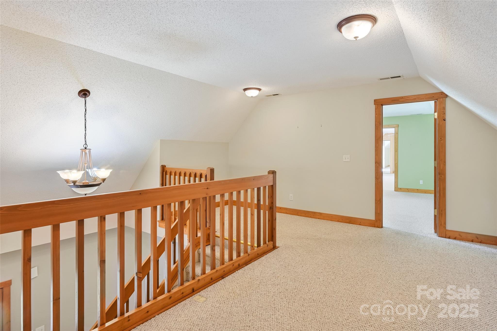Hendersonville, North Carolina, 28792, United States, 3 Bedrooms Bedrooms, ,3 BathroomsBathrooms,Residential,For Sale,1958390