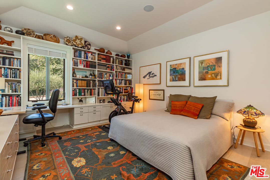 Calabasas, California, 91302, United States, 5 Bedrooms Bedrooms, ,4 BathroomsBathrooms,Residential,For Sale,1926275