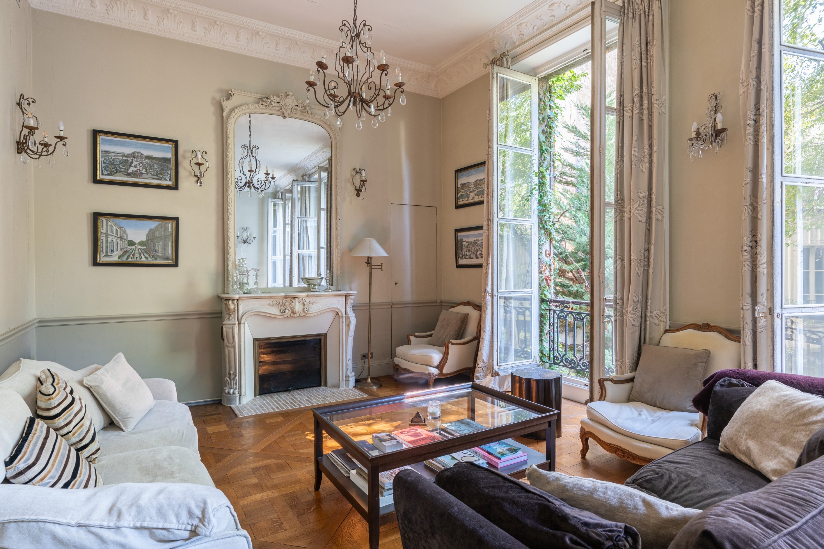 Elegant apartment overlooking a beautifully landscaped garden - 物件實景