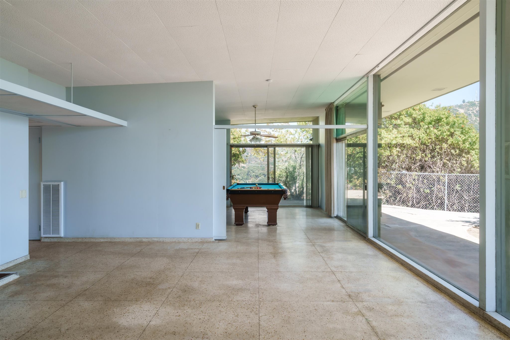  2885 Edgewick Road - 物件實景