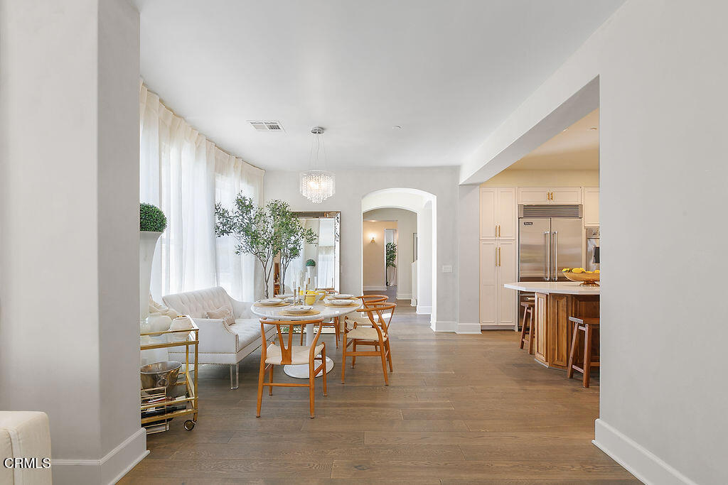 Thousand Oaks, California, 91362, United States, 4 Bedrooms Bedrooms, ,4 BathroomsBathrooms,Residential,For Sale,1997017