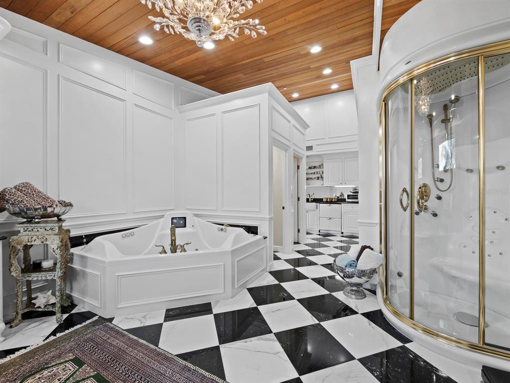 Longboat Key, Florida, 34228, United States, 8 Bedrooms Bedrooms, ,10 BathroomsBathrooms,Residential,For Sale,1997316