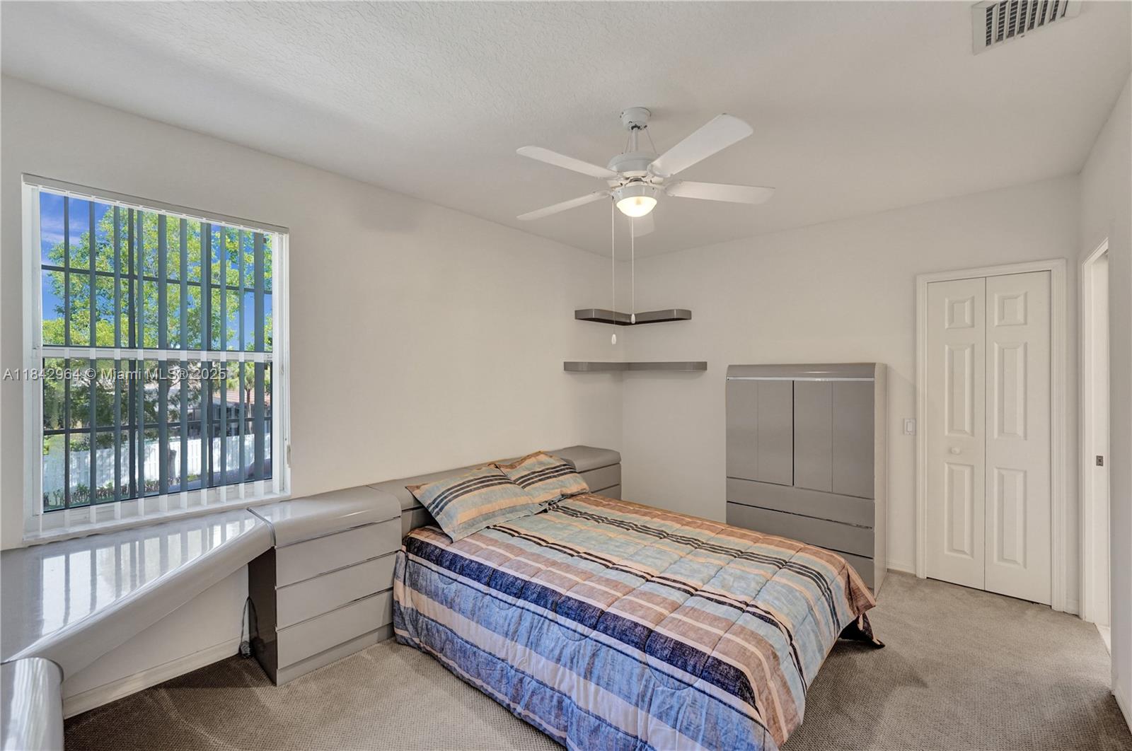 Weston, Florida, 33326, United States, 5 Bedrooms Bedrooms, ,4 BathroomsBathrooms,Residential,For Sale,1987523