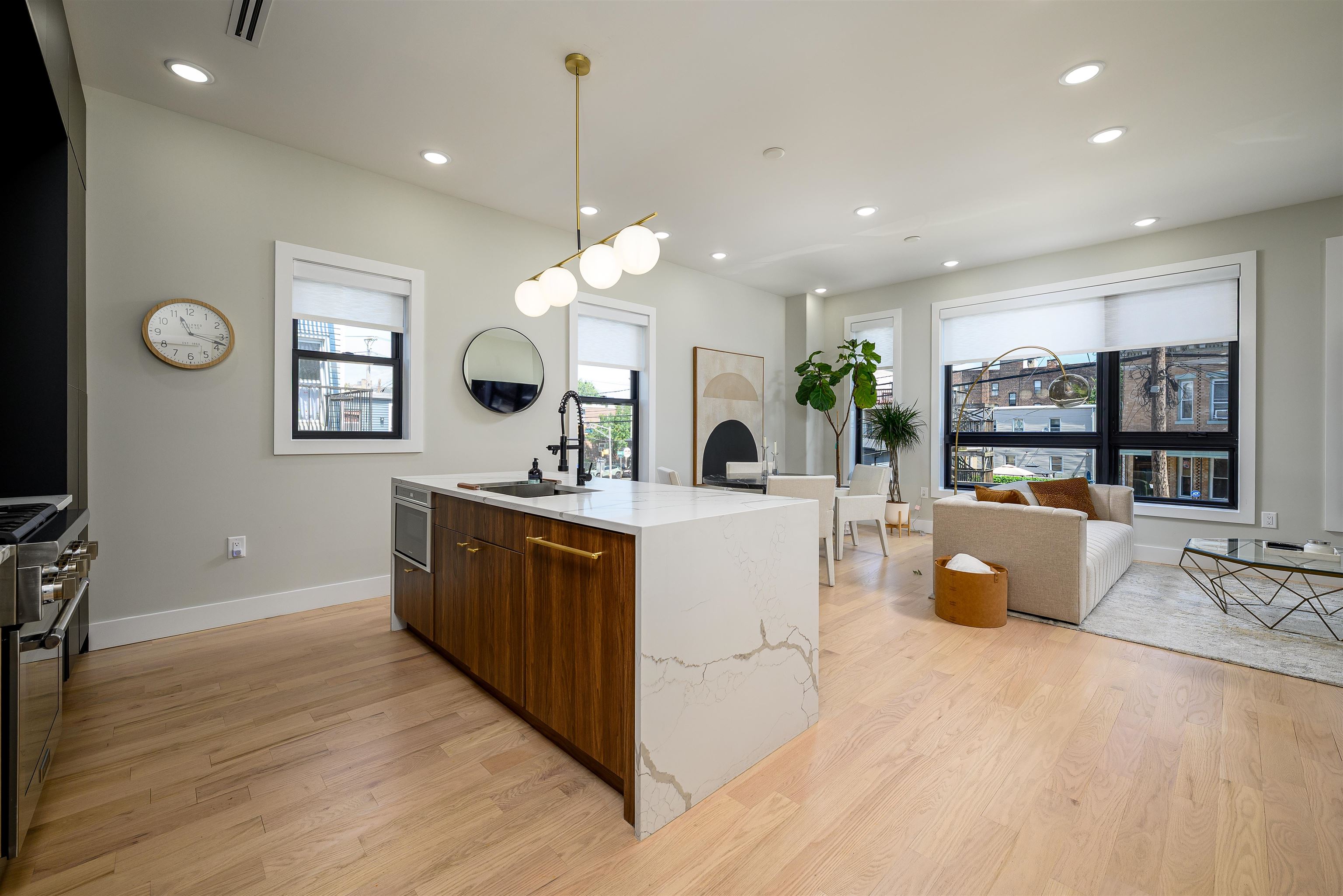 Jersey City, New Jersey, 07307, United States, 3 Bedrooms Bedrooms, ,3 BathroomsBathrooms,Residential,For Sale,1901105