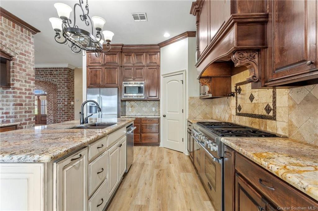 Lake Charles, Louisiana, 70605, United States, 4 Bedrooms Bedrooms, ,4 BathroomsBathrooms,Residential,For Sale,1976611