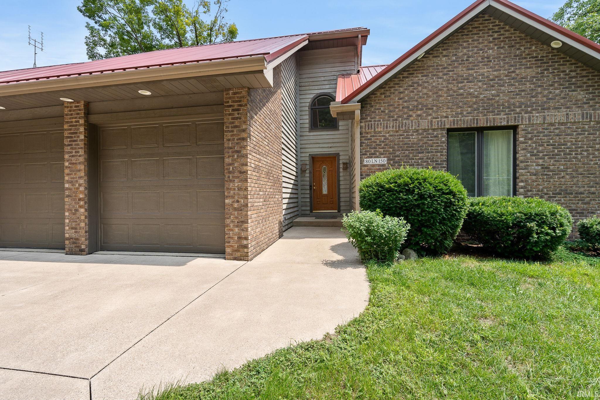 Angola, Indiana, 46703, United States, 3 Bedrooms Bedrooms, ,3 BathroomsBathrooms,Residential,For Sale,1915432