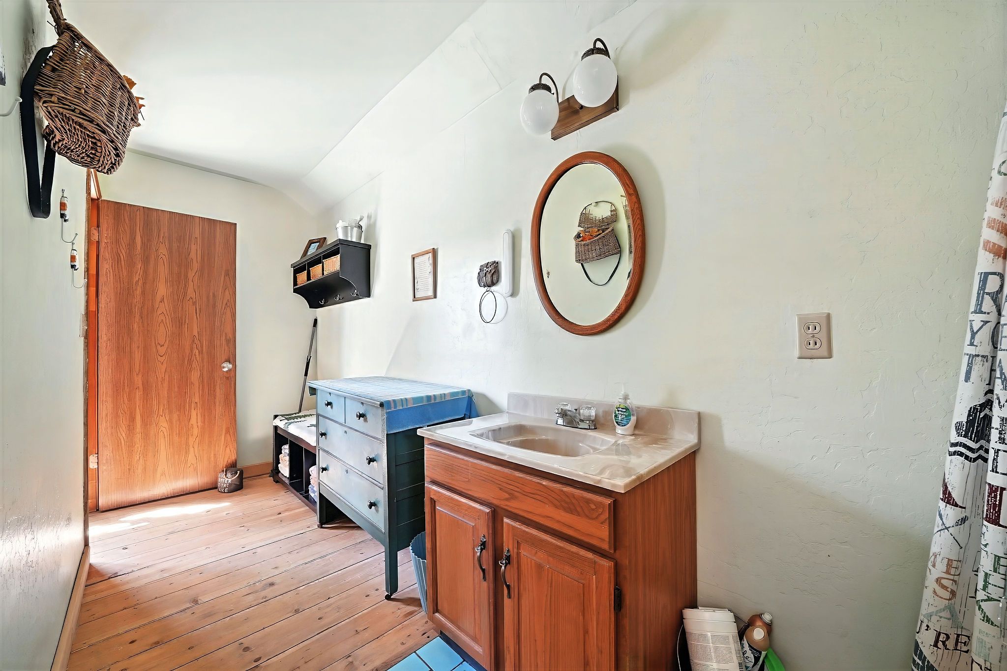  A Rare Opportunity to Own One of Silver Lake’s Best-Located Cabins - 物件實景