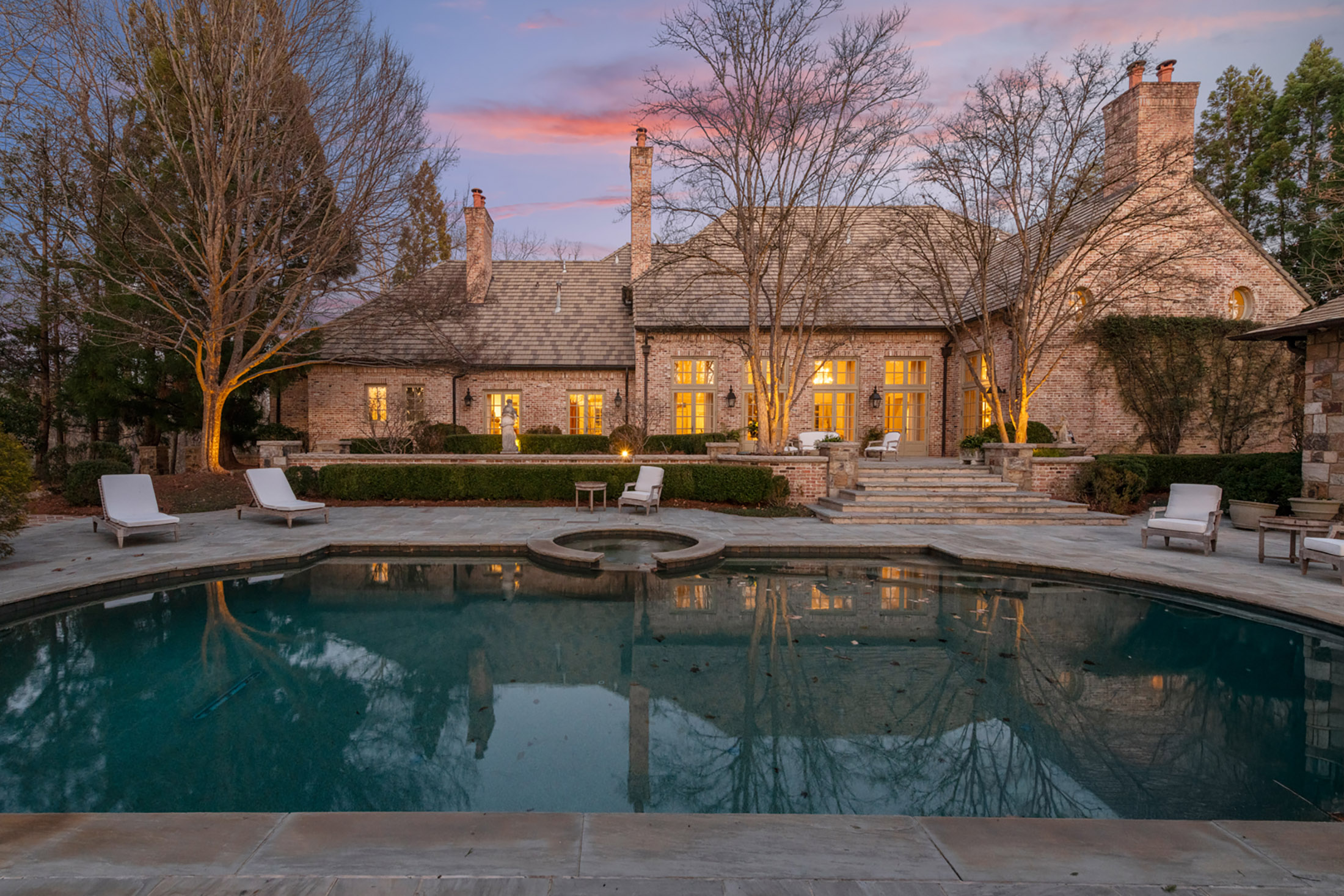  Magnificent Buckhead Home on 2.2+/- Acres with Pool and Pool House - 物件實景