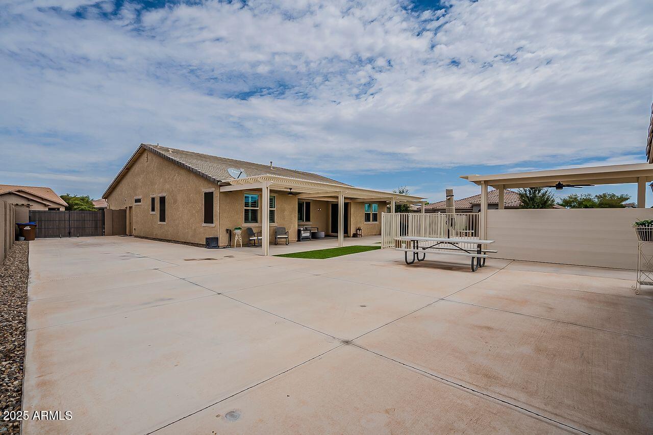 Maricopa, Arizona, 85138, United States, 3 Bedrooms Bedrooms, ,Residential,For Sale,1940206