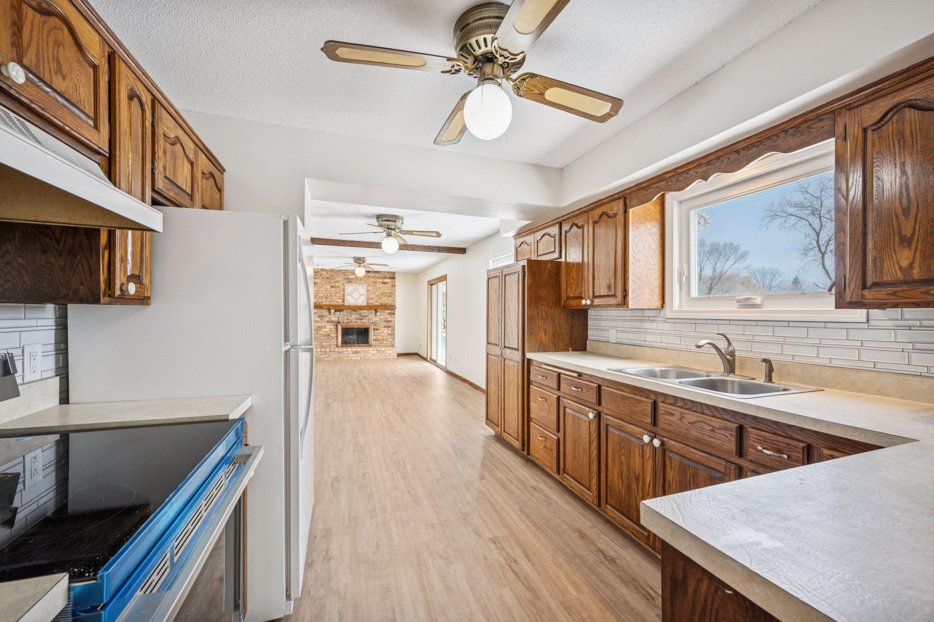 Greenfield, Minnesota, 55357, United States, 3 Bedrooms Bedrooms, ,2 BathroomsBathrooms,Residential,For Sale,2000513