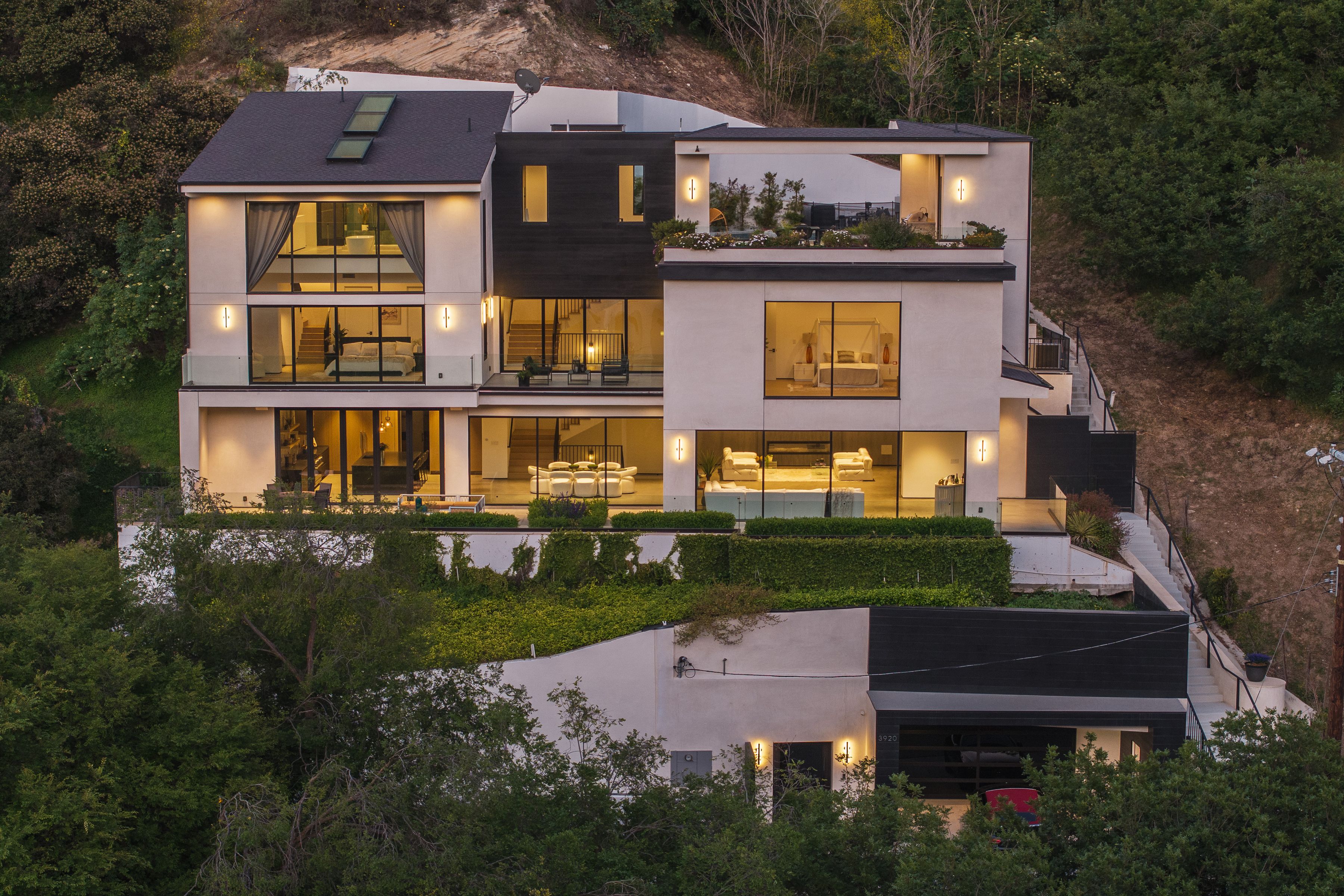  3920 Knobhill Drive - 物件實景