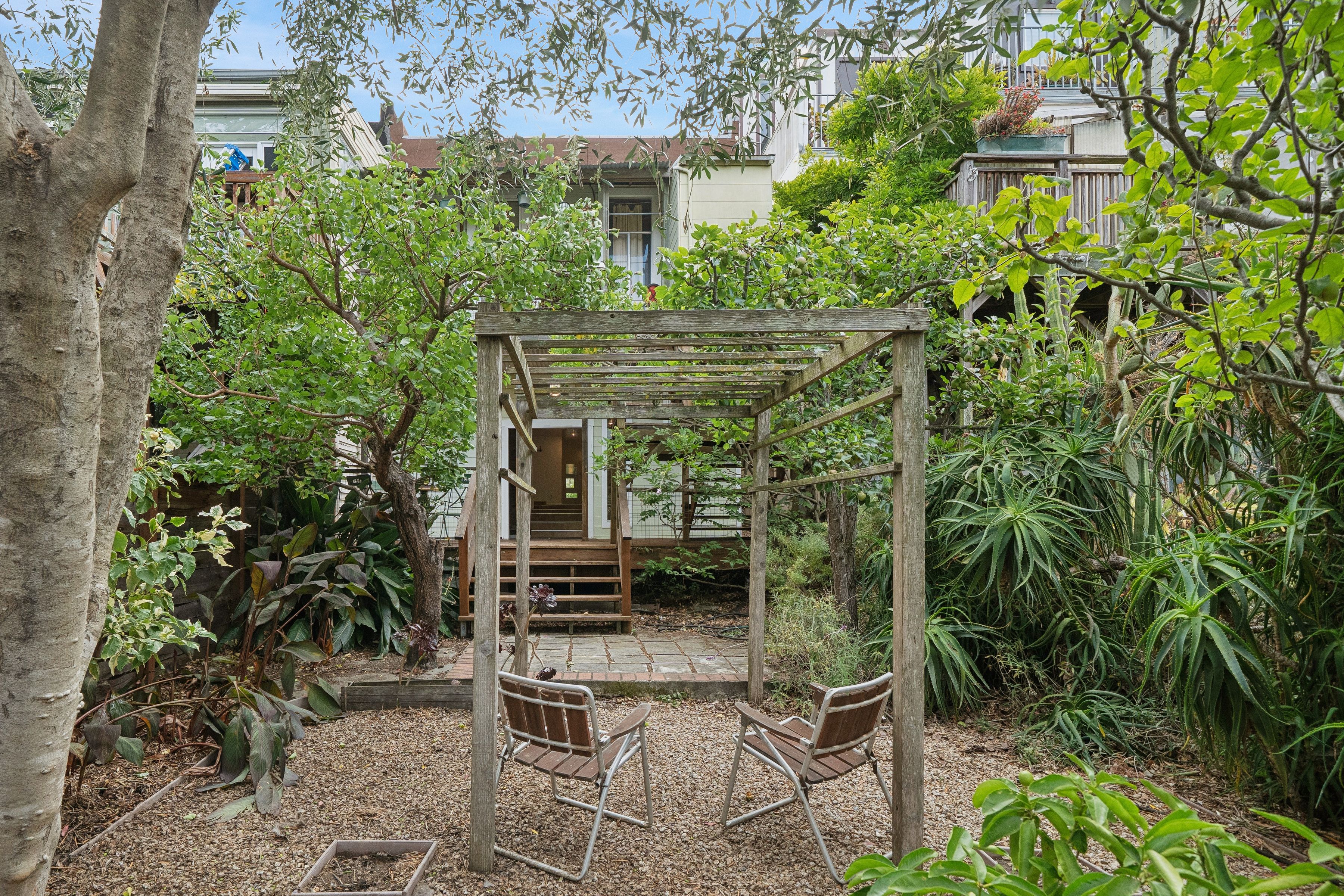  INNER MISSION OASIS with INCOME - 物件實景
