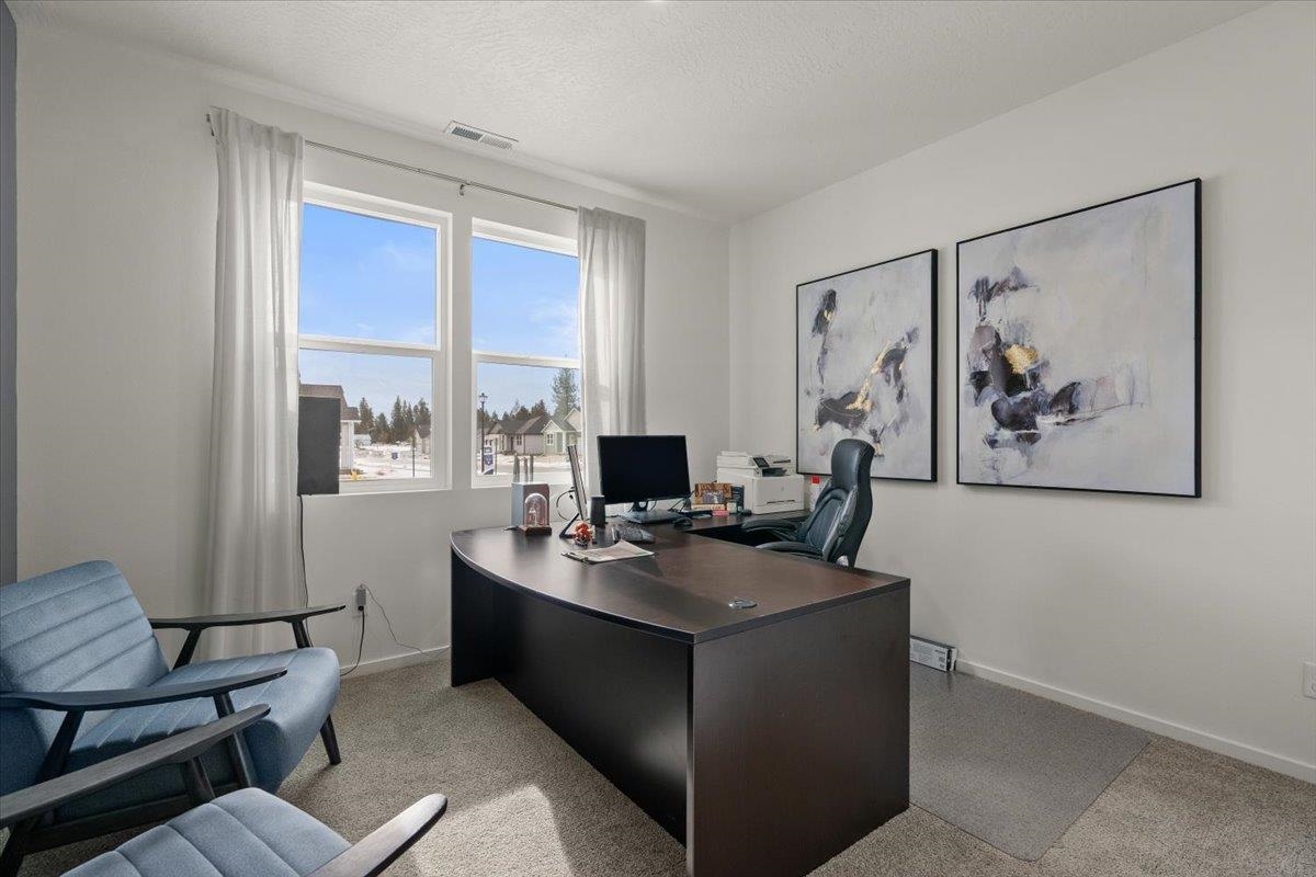 Deer Park, Washington, 99006, United States, 4 Bedrooms Bedrooms, ,2 BathroomsBathrooms,Residential,For Sale,1956286