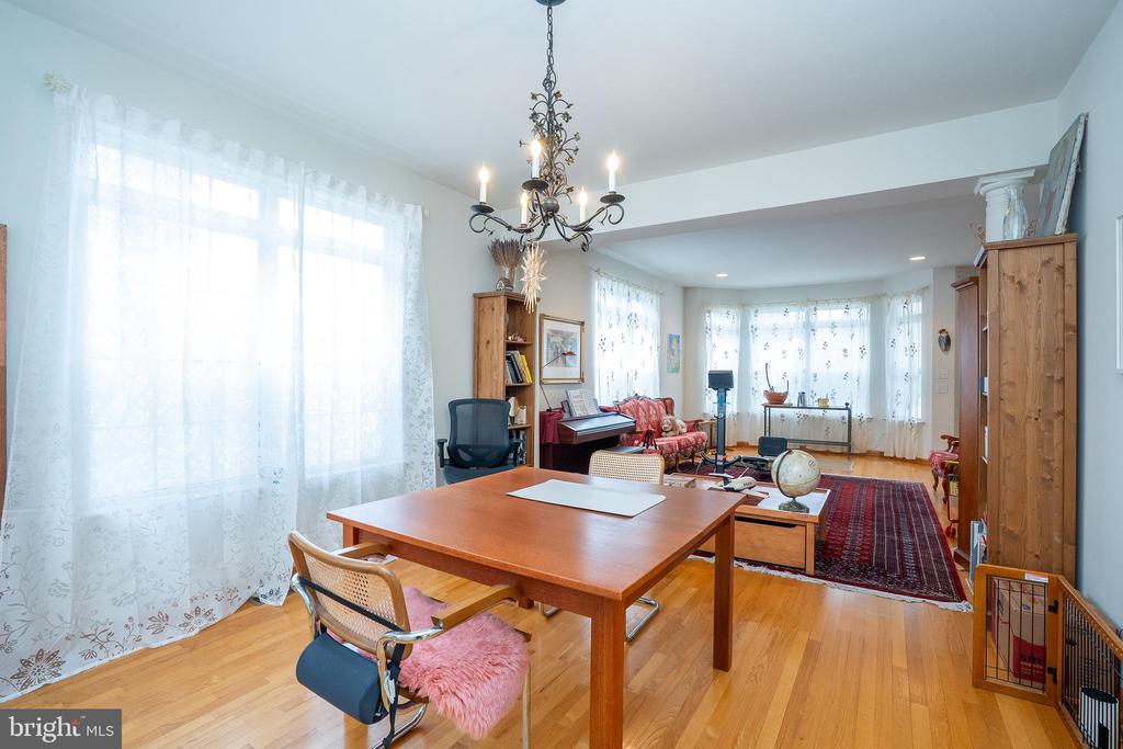 Plainsboro, New Jersey, 08536, United States, 4 Bedrooms Bedrooms, ,6 BathroomsBathrooms,Residential,For Sale,2008858