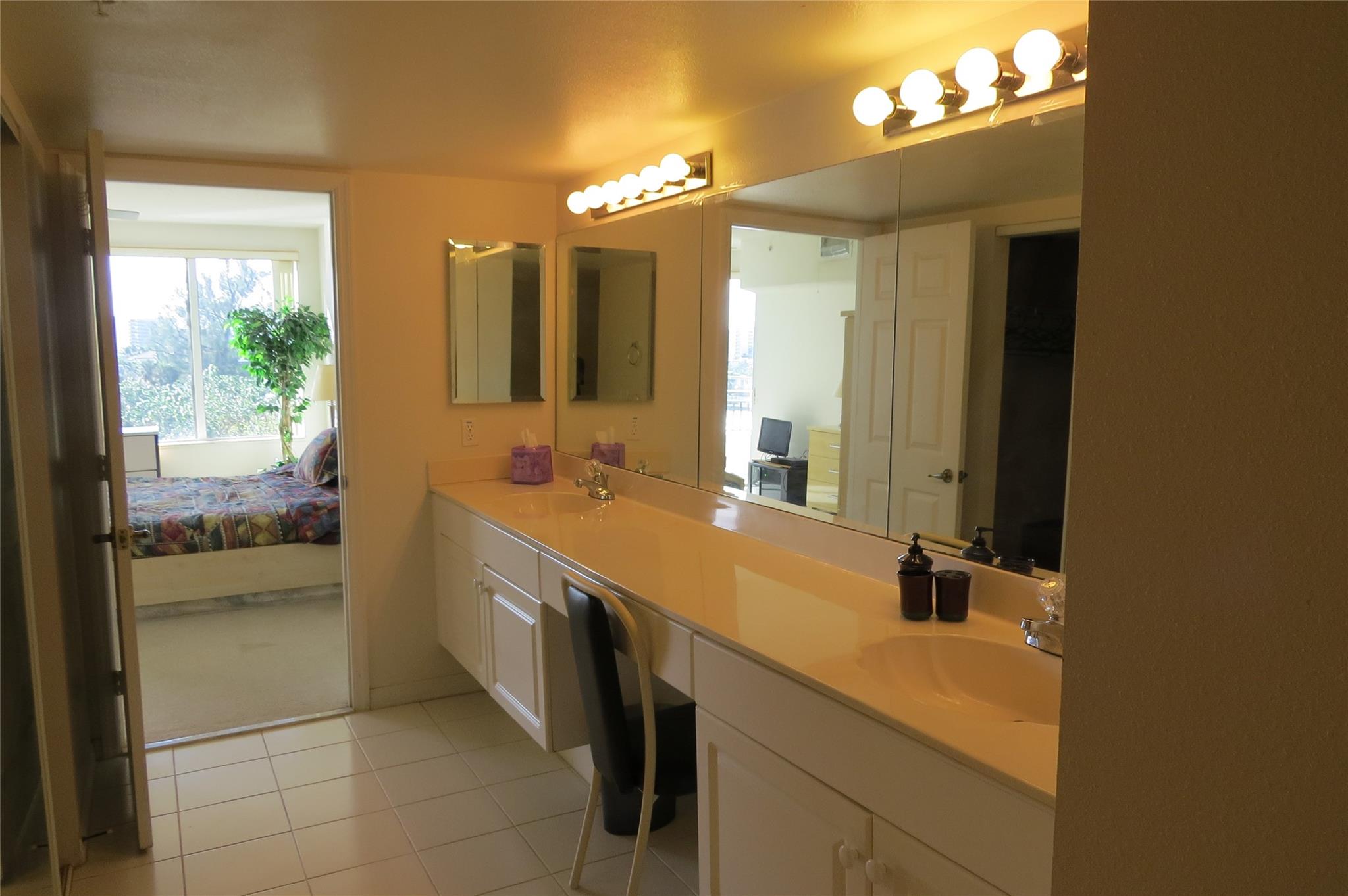 Pompano Beach, Florida, 33062, United States, 2 Bedrooms Bedrooms, ,3 BathroomsBathrooms,Residential,For Sale,1915850