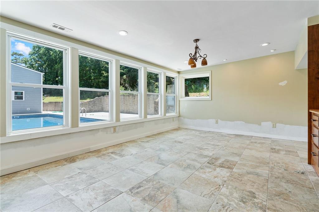 Dahlonega, Georgia, 30533, United States, 4 Bedrooms Bedrooms, ,4 BathroomsBathrooms,Residential,For Sale,1976865