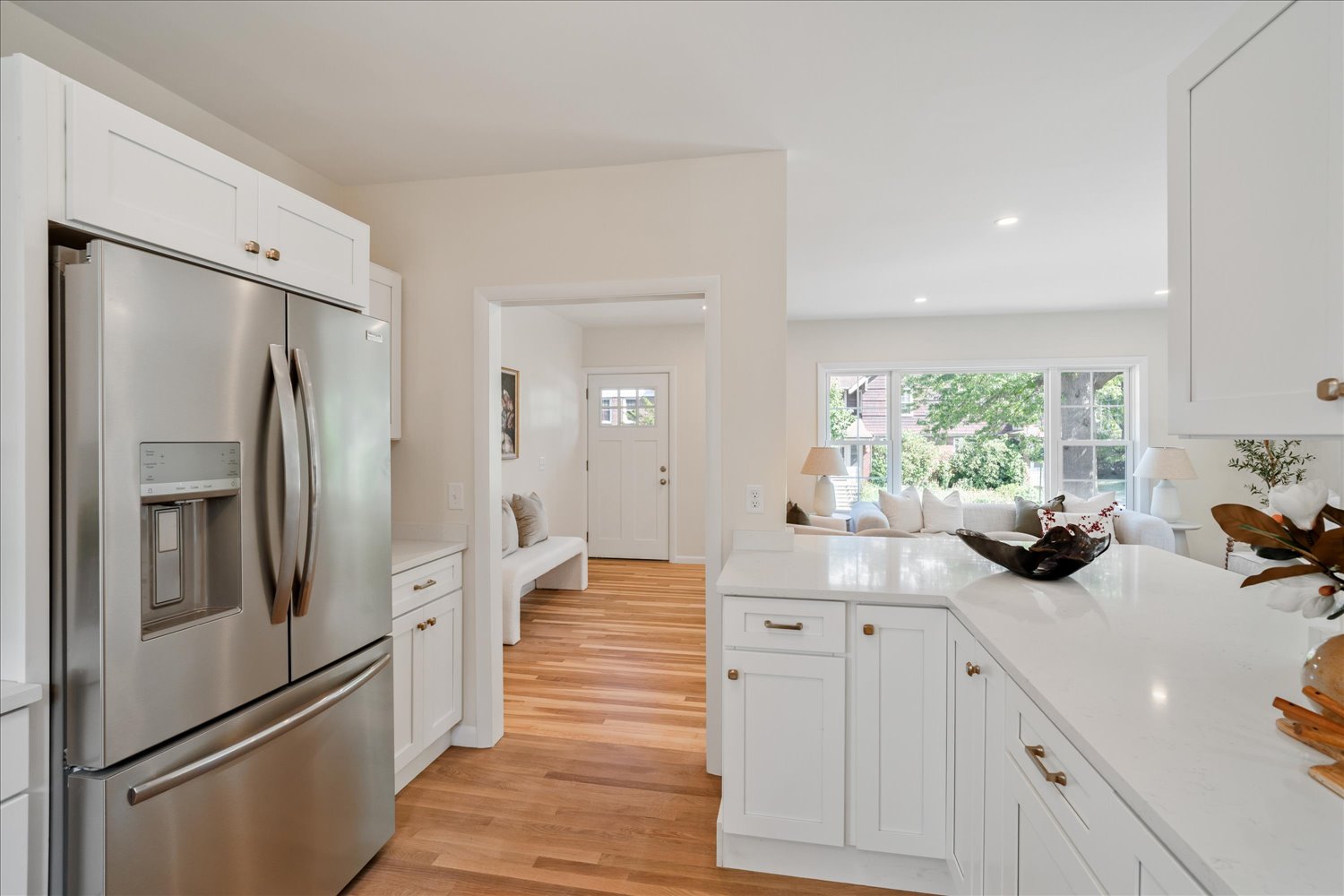 Providence, Rhode Island, 02906, United States, 2 Bedrooms Bedrooms, ,2 BathroomsBathrooms,Residential,For Sale,1943383