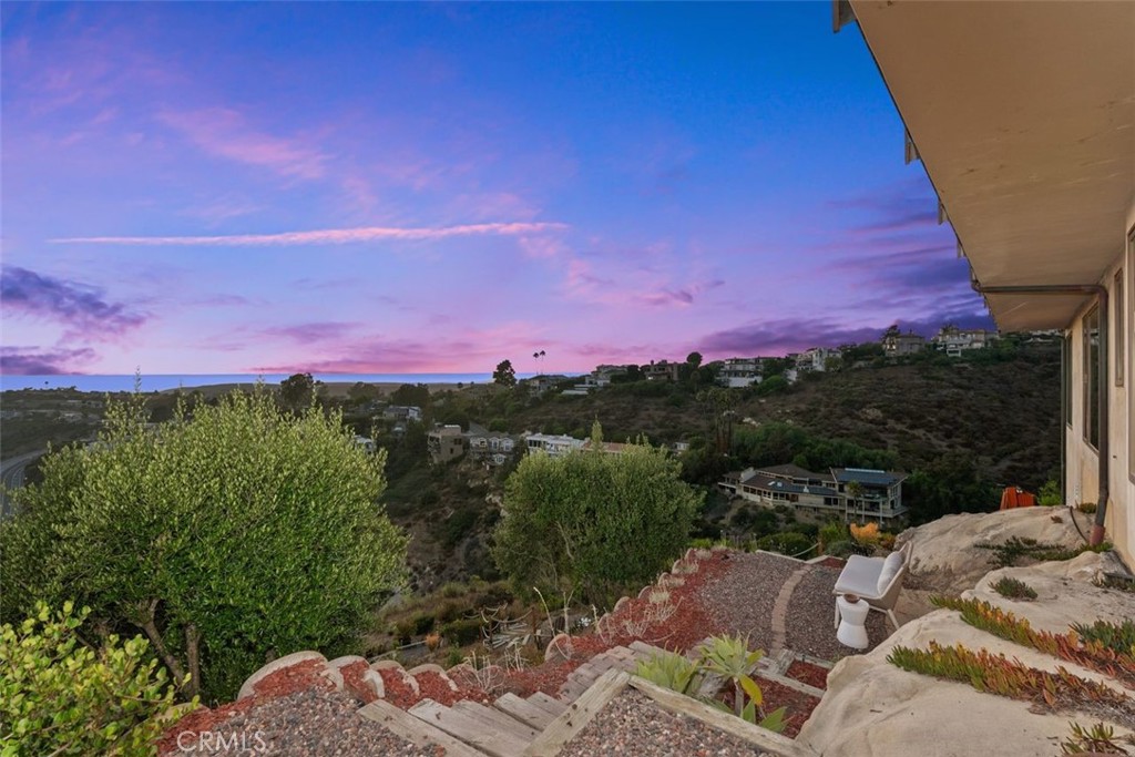 Laguna Beach, California, 92651, United States, 5 Bedrooms Bedrooms, ,6 BathroomsBathrooms,Residential,For Sale,1908512