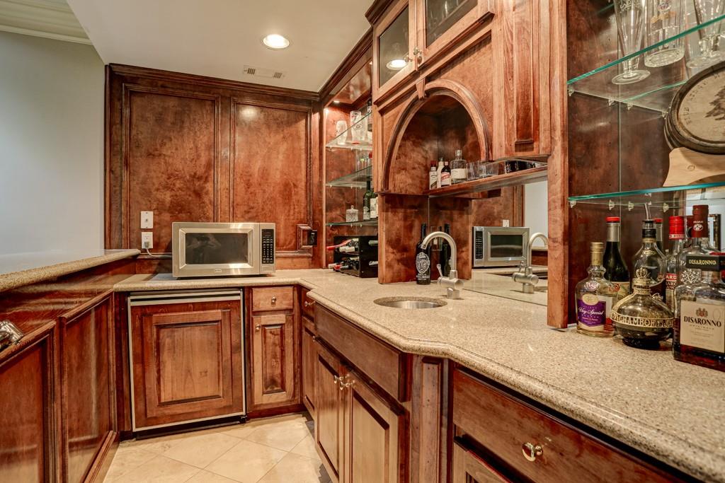 Suwanee, Georgia, 30024, United States, 6 Bedrooms Bedrooms, ,5 BathroomsBathrooms,Residential,For Sale,2013045