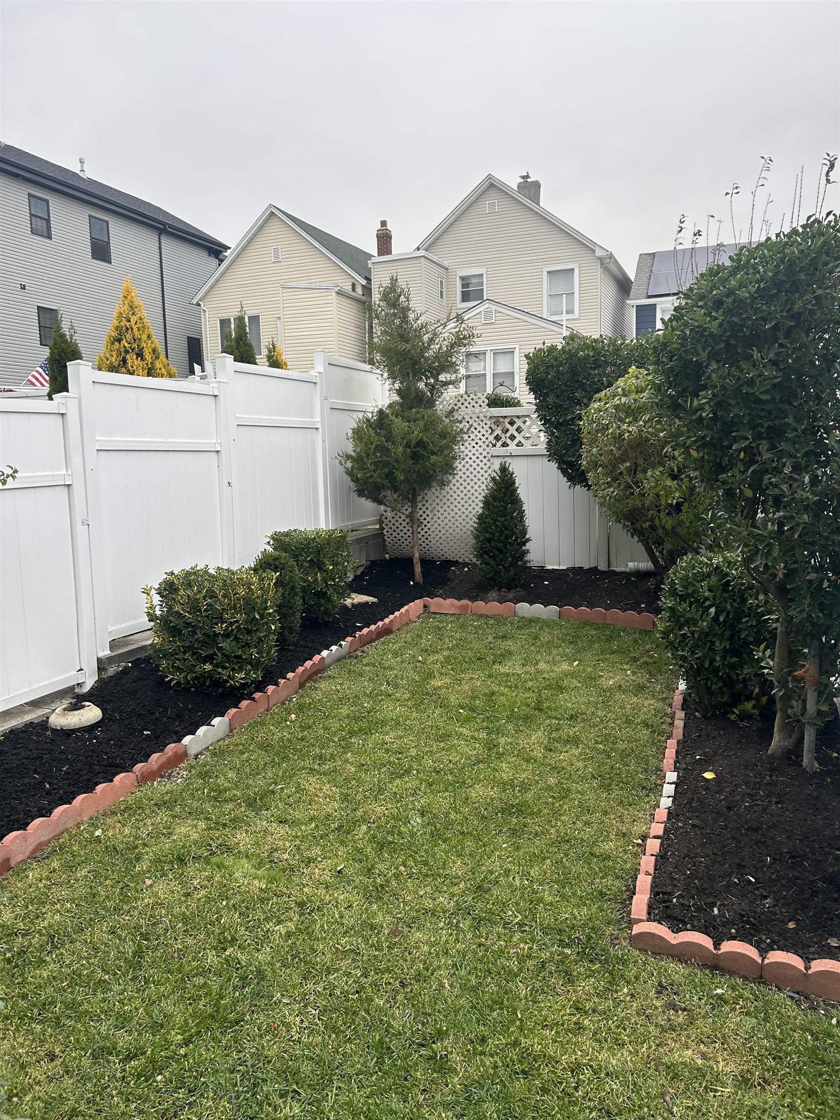 Bayonne, New Jersey, 07002, United States, 4 Bedrooms Bedrooms, ,2 BathroomsBathrooms,Residential,For Sale,1996520