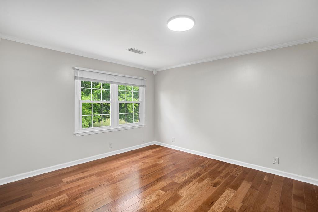 DALTON, Georgia, 30720, United States, 5 Bedrooms Bedrooms, ,3 BathroomsBathrooms,Residential,For Sale,1939085