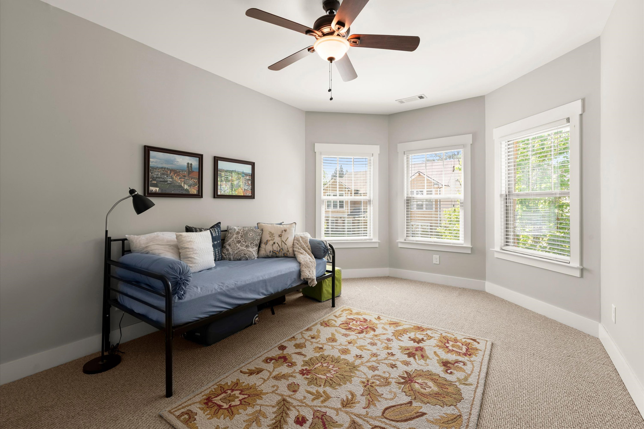  One-of-a-kind Home Offers an Exceptional Blend of Space, Style, and Upgrades - 物件實景