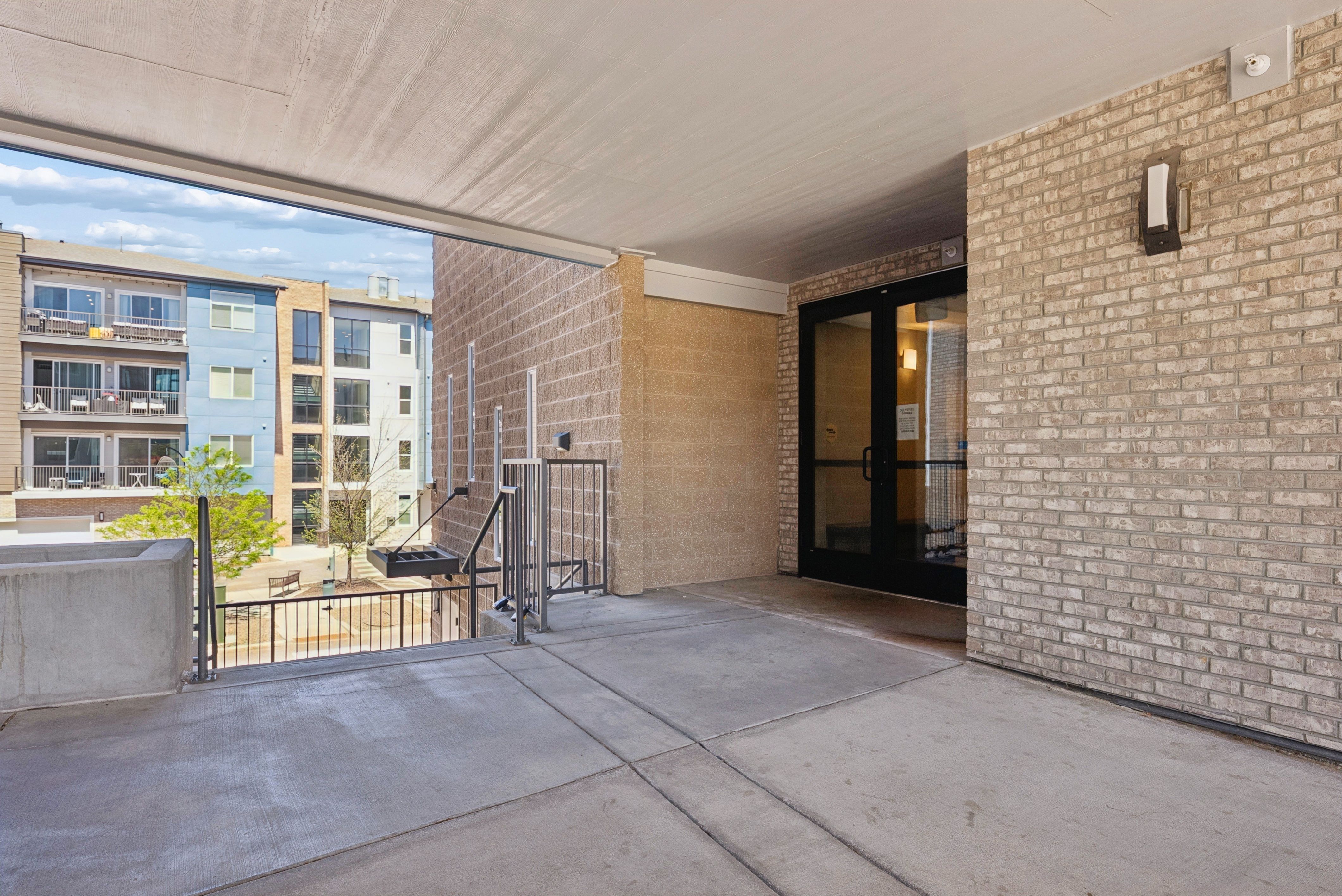  This Stunning Fremont Place Condo Offers the Best Value in the Community - 物件實景