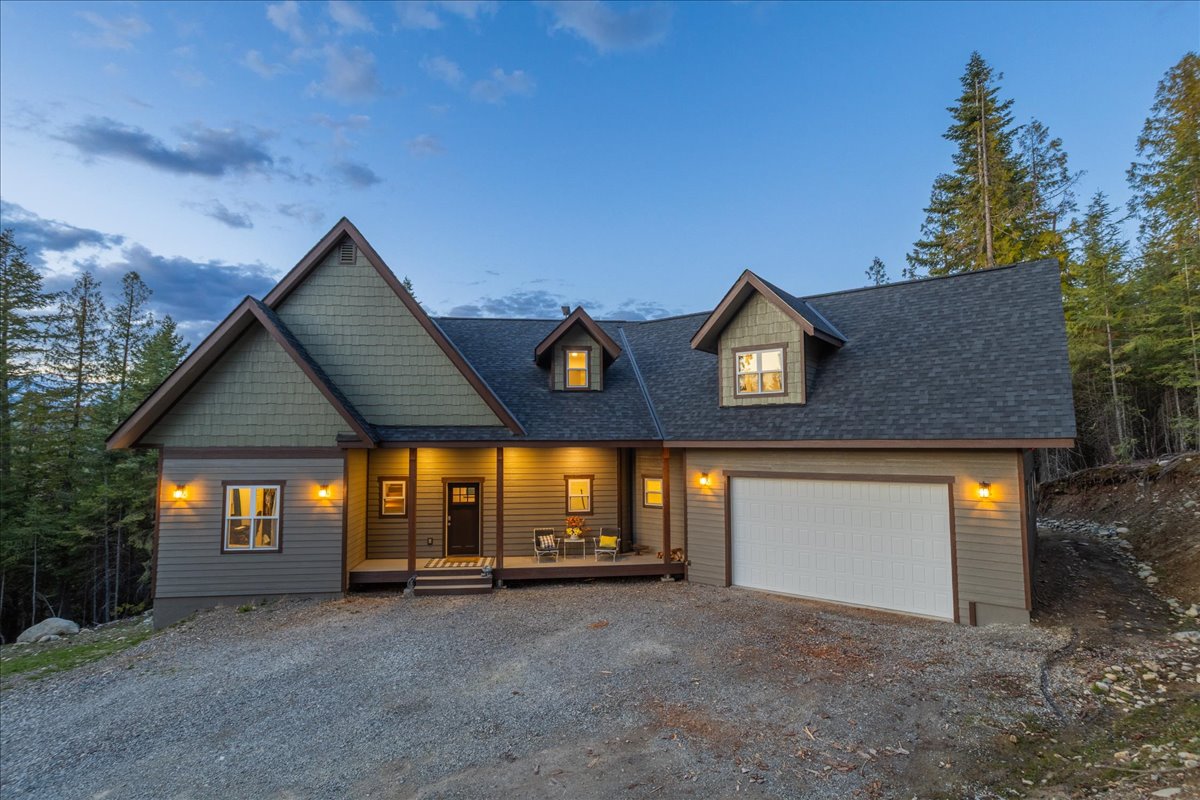 Sagle, Idaho, 83860, United States, 3 Bedrooms Bedrooms, ,4 BathroomsBathrooms,Residential,For Sale,1976949