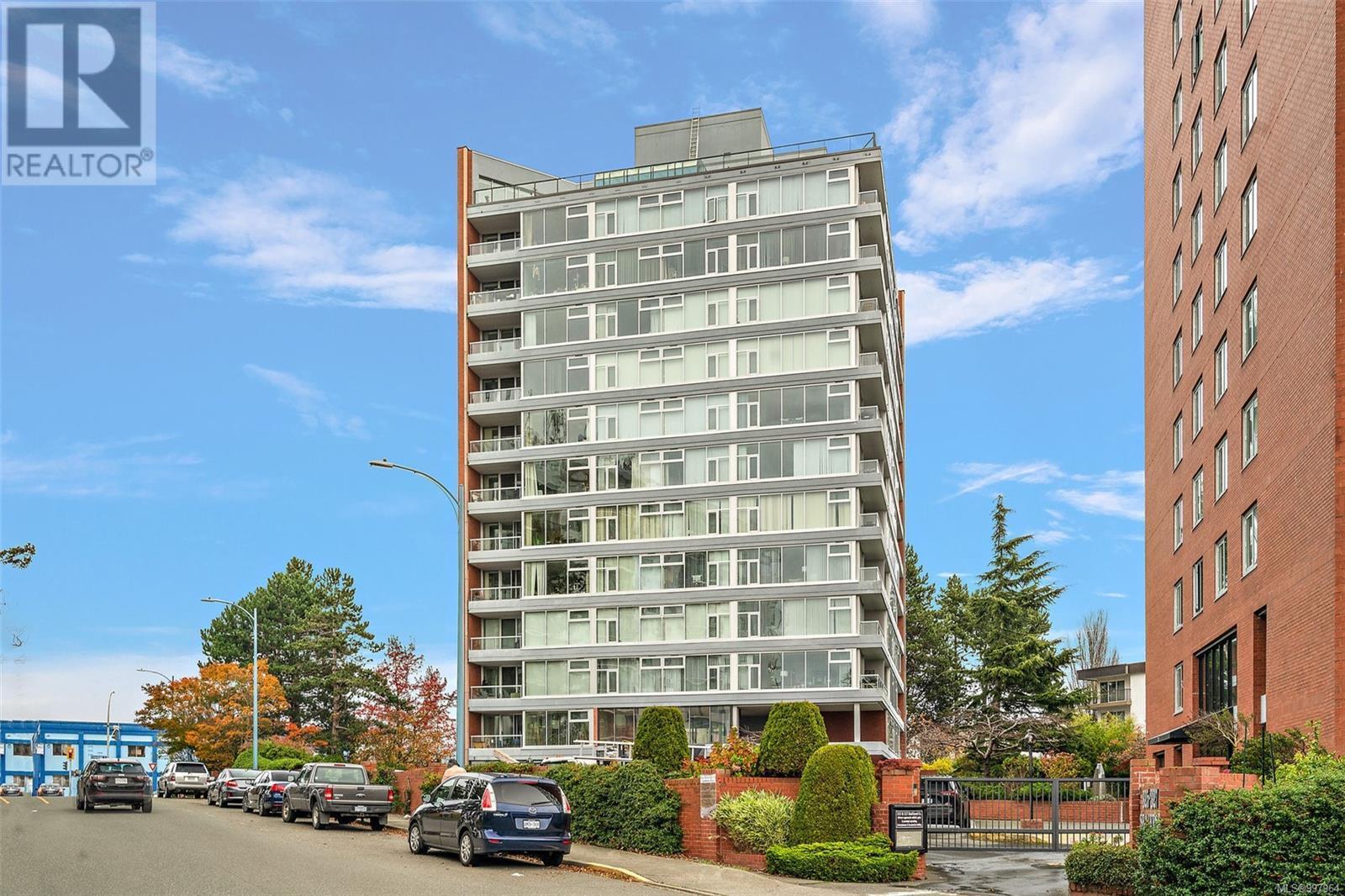VICTORIA, British Columbia, V9A 7G7, CA, 2 Bedrooms Bedrooms, ,1 BathroomBathrooms,Residential,For Sale,1950570