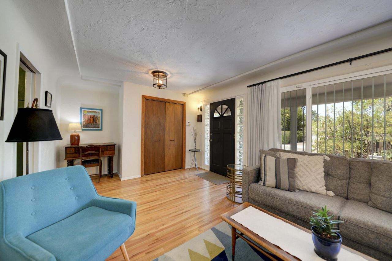 Albuquerque, New Mexico, 87108, United States, 3 Bedrooms Bedrooms, ,4 BathroomsBathrooms,Residential,For Sale,1903433