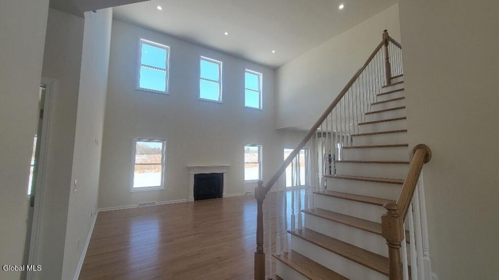 Mechanicville, New York, 12118, United States, 3 Bedrooms Bedrooms, ,3 BathroomsBathrooms,Residential,For Sale,1989514