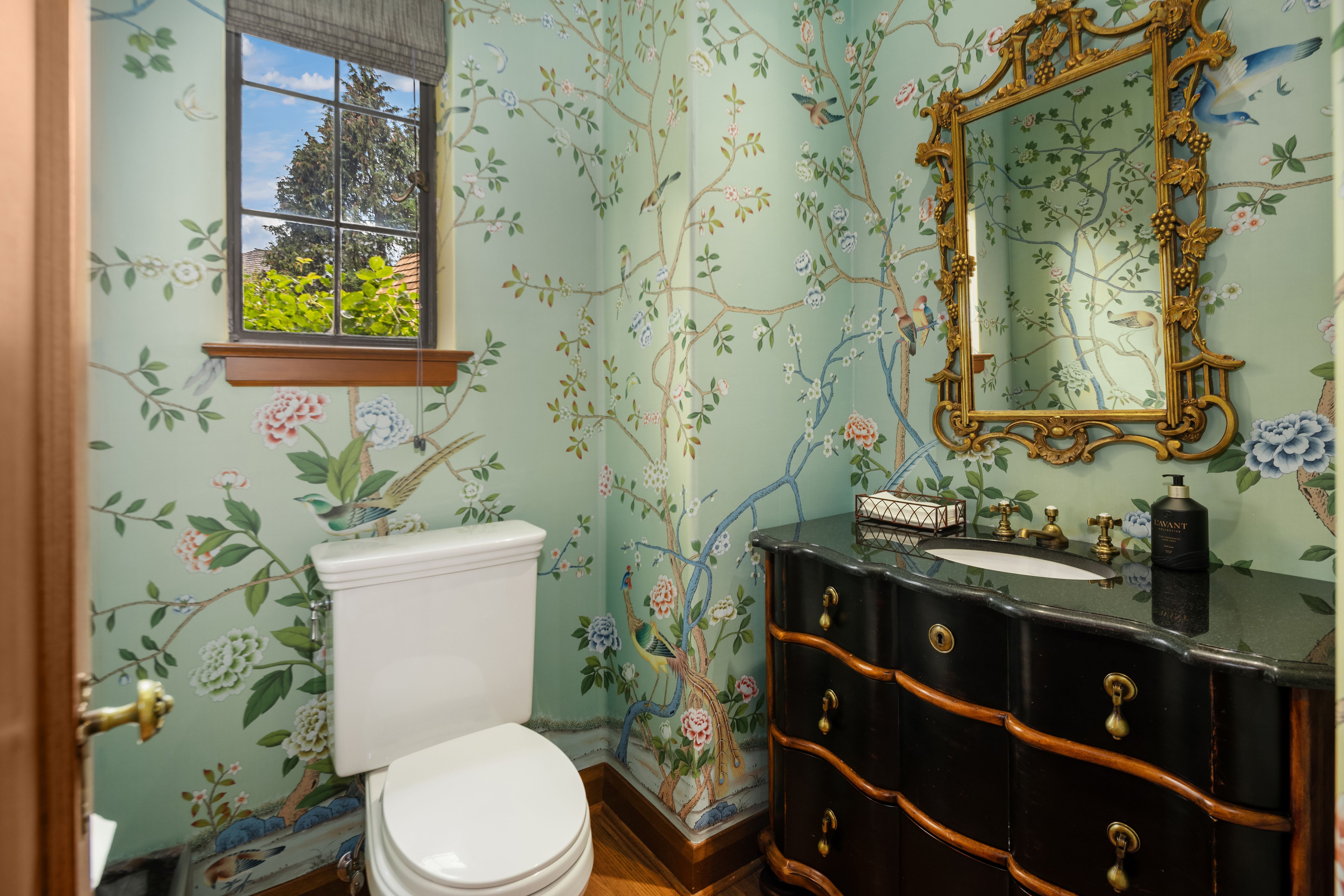  1105 Shenandoah Dr E, Seattle, WA 98112 - 物件實景
