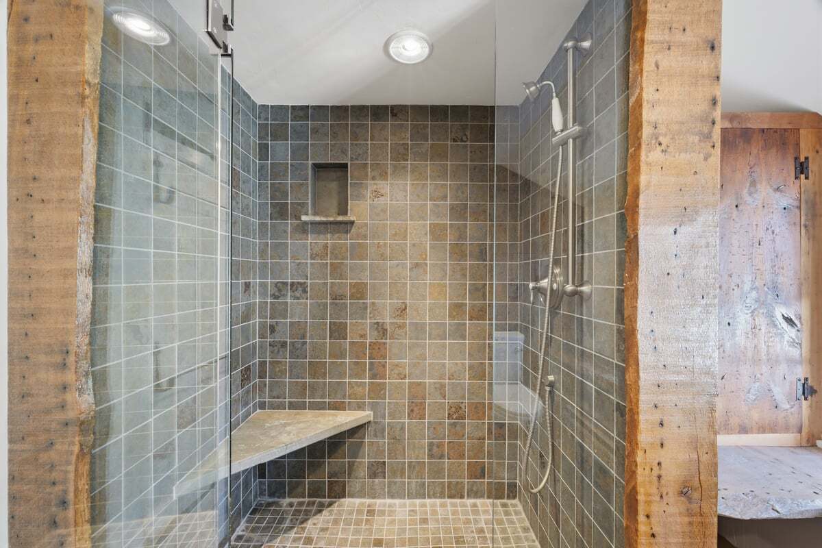 Guilford, Connecticut, 06437, United States, 5 Bedrooms Bedrooms, ,Residential,For Sale,2002504