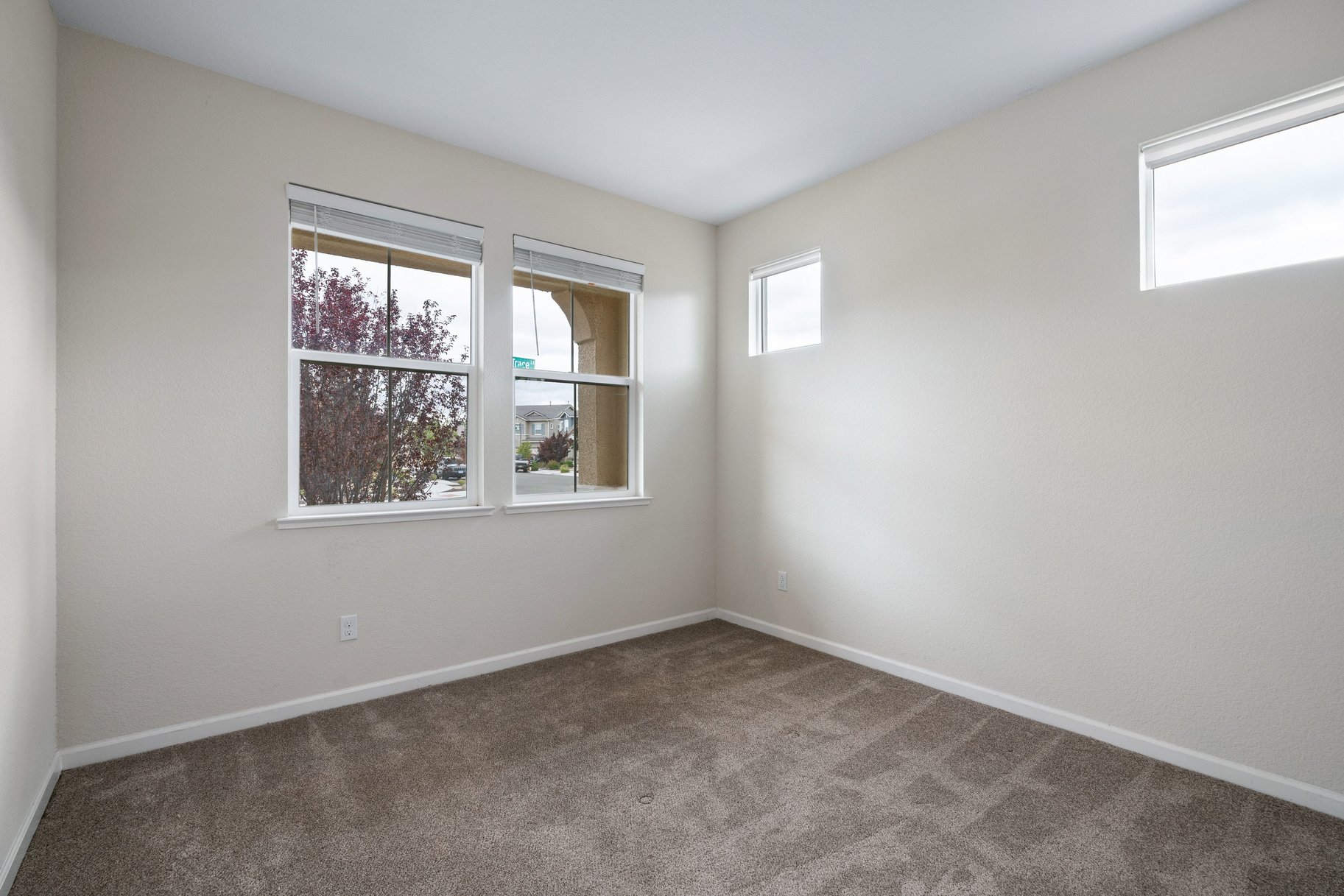  Two Story Walking Distance to Red Hawk Golf Course - 物件實景