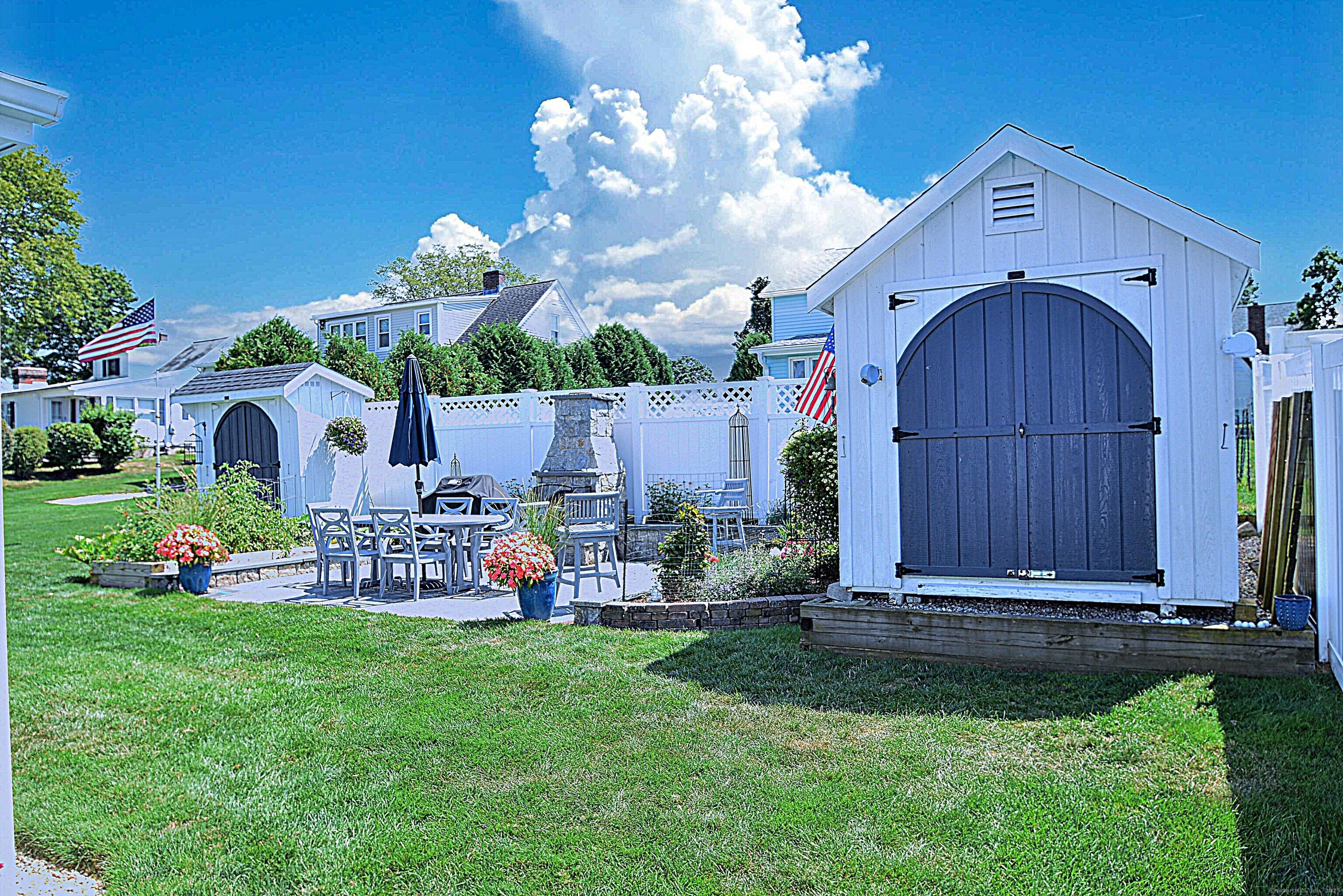 Clinton, Connecticut, 06413, United States, 3 Bedrooms Bedrooms, ,2 BathroomsBathrooms,Residential,For Sale,1914368