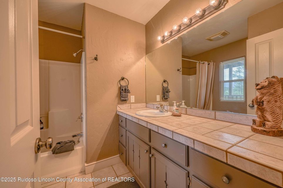 Ruidoso, New Mexico, 88345, United States, 4 Bedrooms Bedrooms, ,3 BathroomsBathrooms,Residential,For Sale,1895343