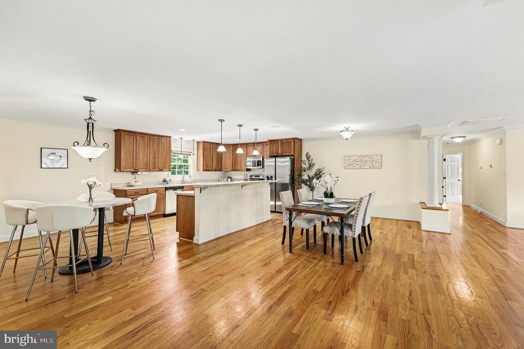 Winchester, Virginia, 22602, United States, 4 Bedrooms Bedrooms, ,3 BathroomsBathrooms,Residential,For Sale,2040713