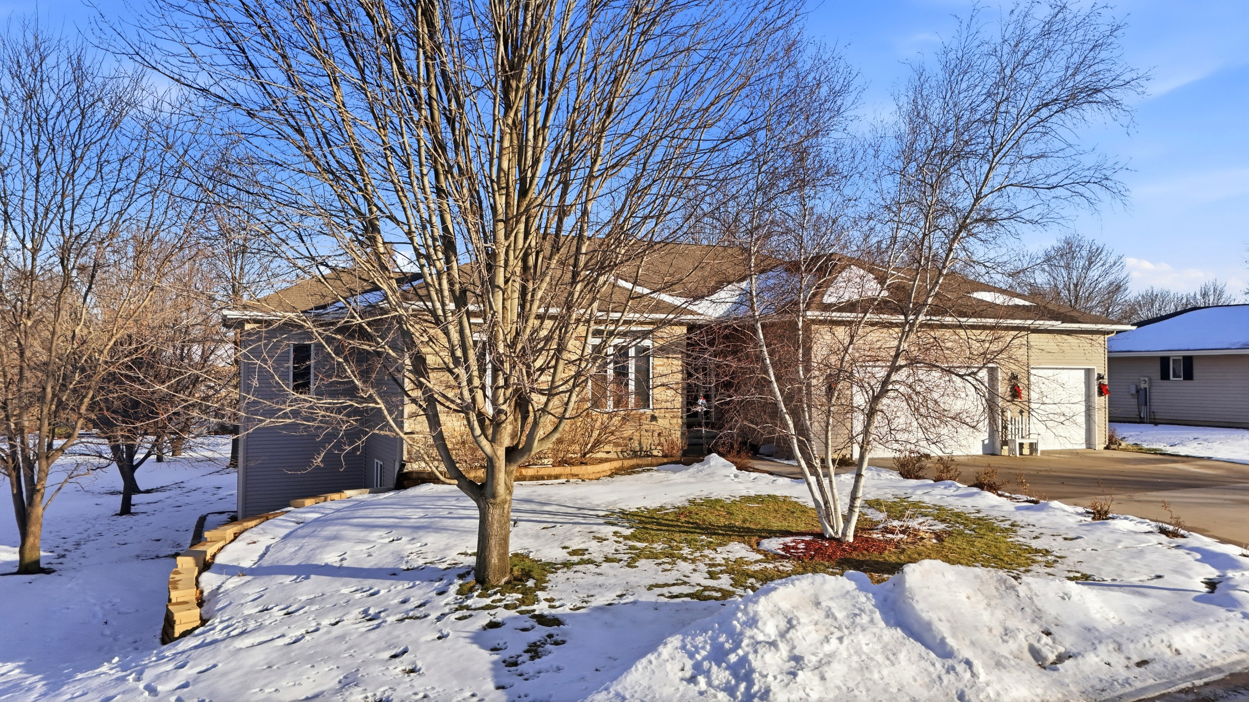 Washington, Iowa, 52353, United States, 5 Bedrooms Bedrooms, ,3 BathroomsBathrooms,Residential,For Sale,2008132