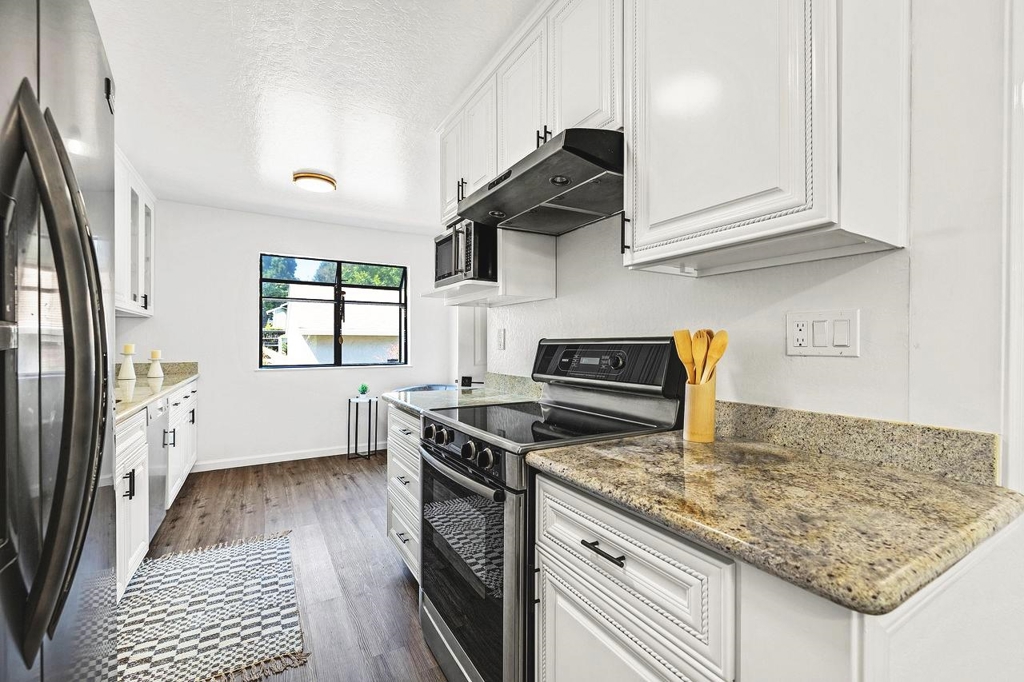 Hayward, California, 94541, United States, 2 Bedrooms Bedrooms, ,2 BathroomsBathrooms,Residential,For Sale,2012744