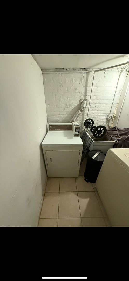 Chicago, Illinois, 60625, United States, 6 Bedrooms Bedrooms, ,Residential,For Sale,2006244