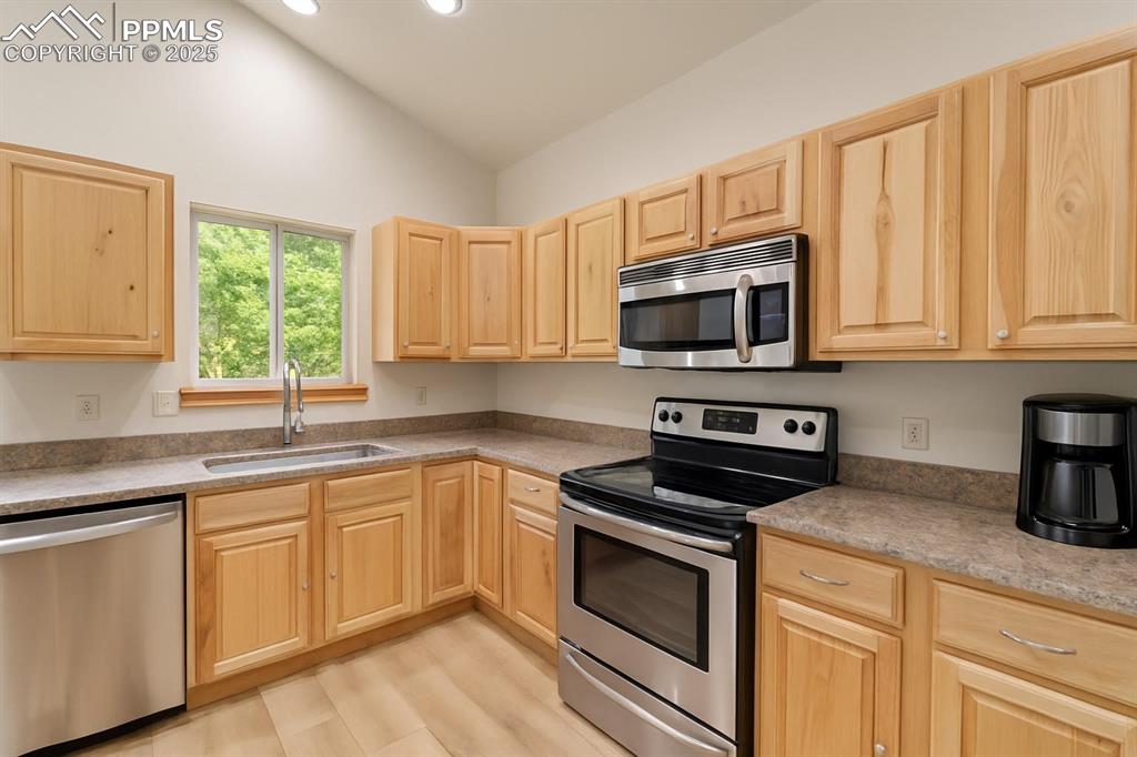 Cripple Creek, Colorado, 80813, United States, 4 Bedrooms Bedrooms, ,2 BathroomsBathrooms,Residential,For Sale,1911022