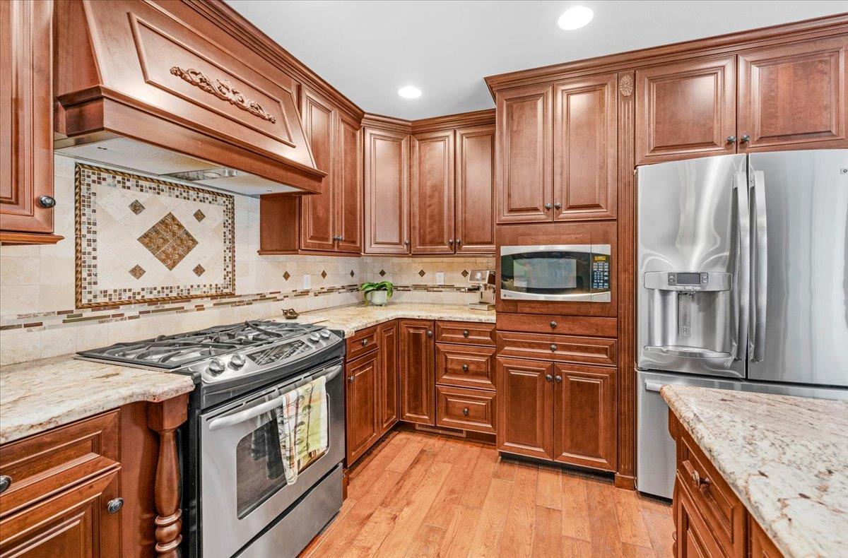 Visalia, California, 93277, United States, 4 Bedrooms Bedrooms, ,4 BathroomsBathrooms,Residential,For Sale,1973914