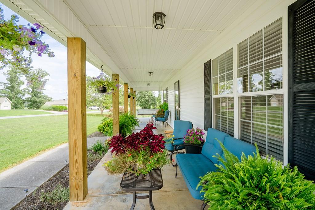 CHATSWORTH, Georgia, 30705, United States, 3 Bedrooms Bedrooms, ,3 BathroomsBathrooms,Residential,For Sale,1965219