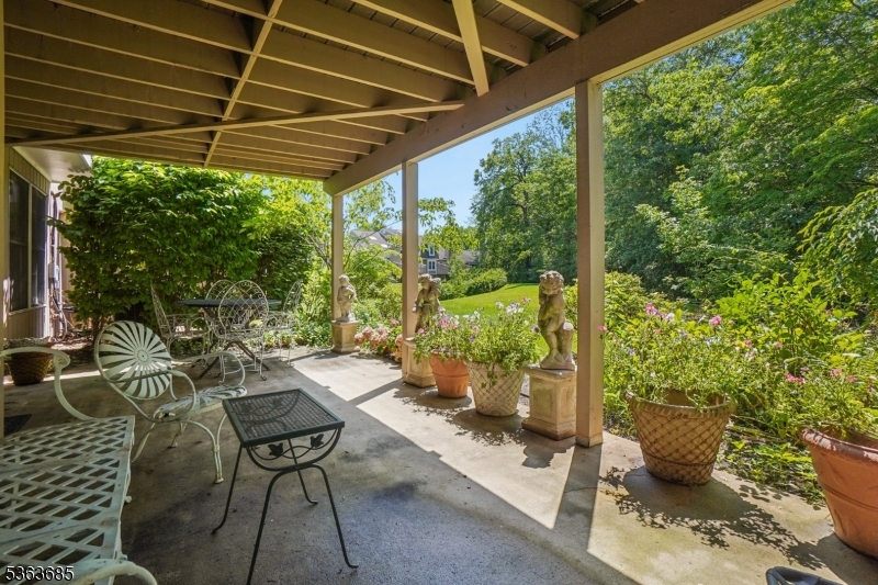 Bernards Twp., New Jersey, 07920, United States, 3 Bedrooms Bedrooms, ,4 BathroomsBathrooms,Residential,For Sale,1875142
