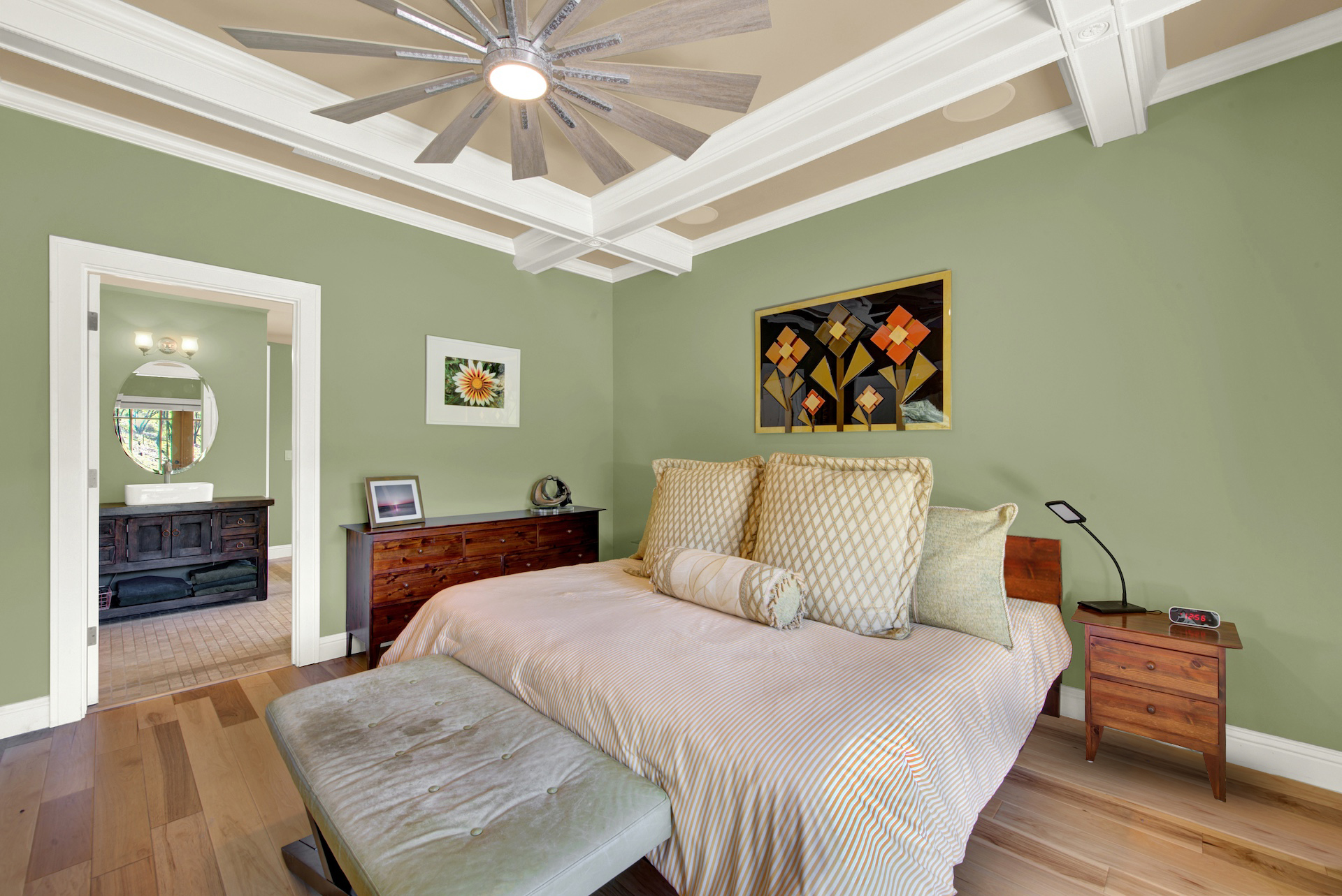  Private Napa Foothill Retreat with Energy Independence and Net-Zero Electricity - 物件實景